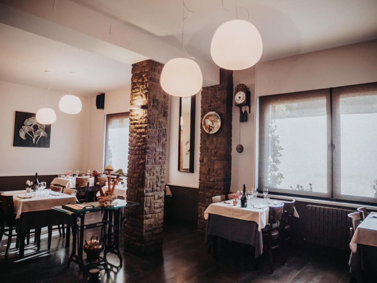 Hostal Les Fonts Castellar De N'Hug Exterior photo